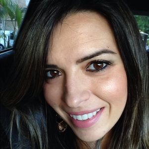 Meet your Posher, Carolina